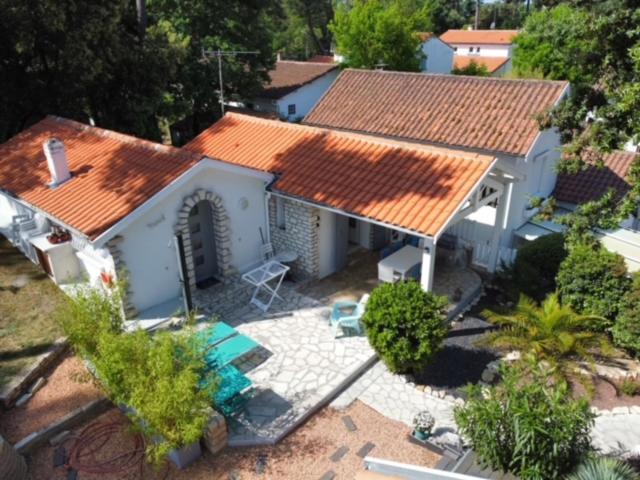 Villa Adorable Petite Maison A 400M De La Mer Saint-Georges-de-Didonne Exterior foto